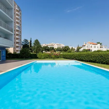 Kali - With Pool Apartment *